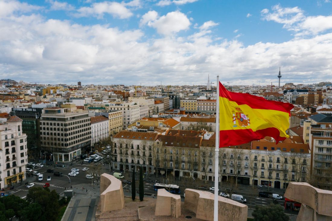 La Spagna ha reso meno rigide le regole di ingresso per gli stranieri