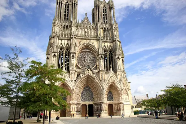 Fachada Santa María